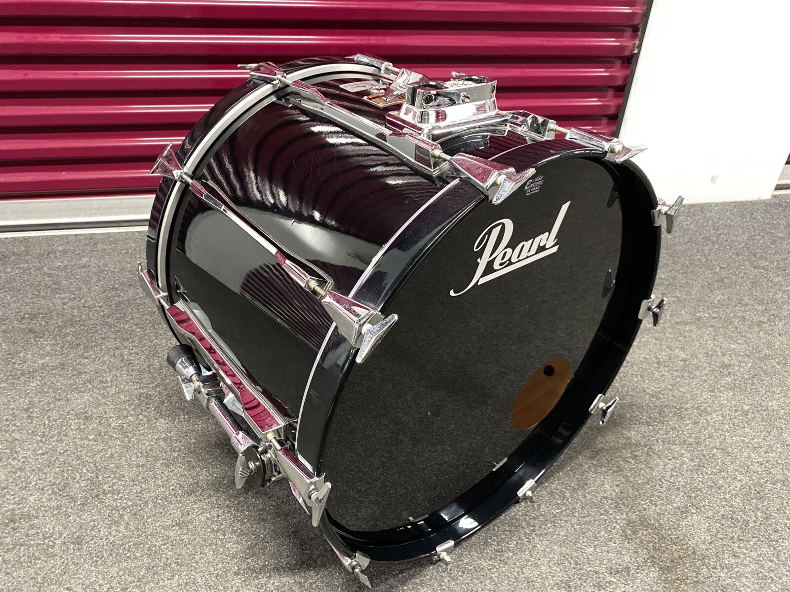 Pearl BLX bassdrum 22x18” Piano black.